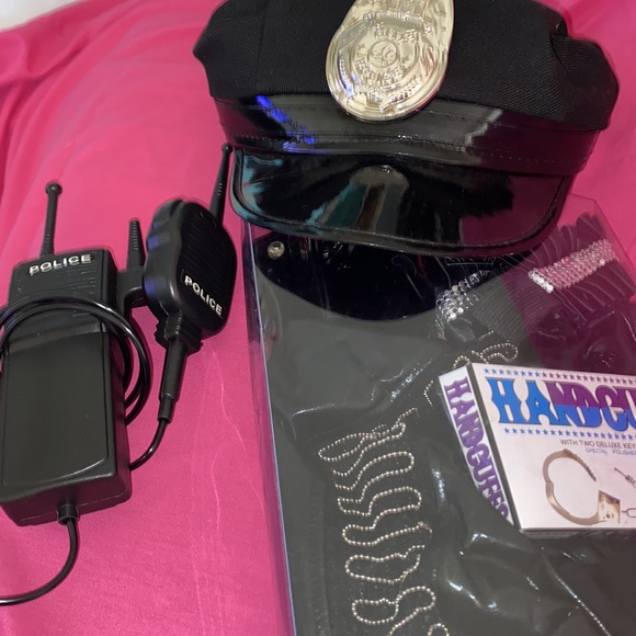 Police Costume - Picture 5 of 7